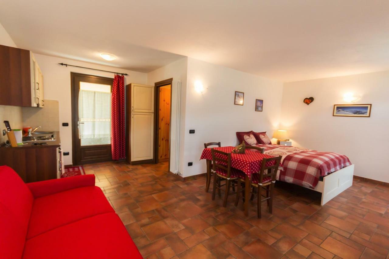 Ferienwohnung Vistarelax Aosta Exterior foto